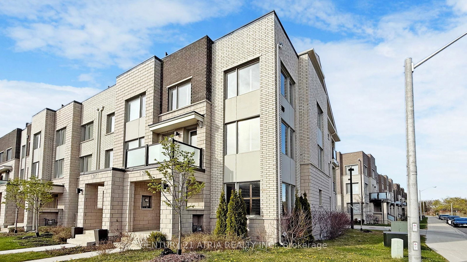205-the-donway-e-north-york-ontario-c13084062