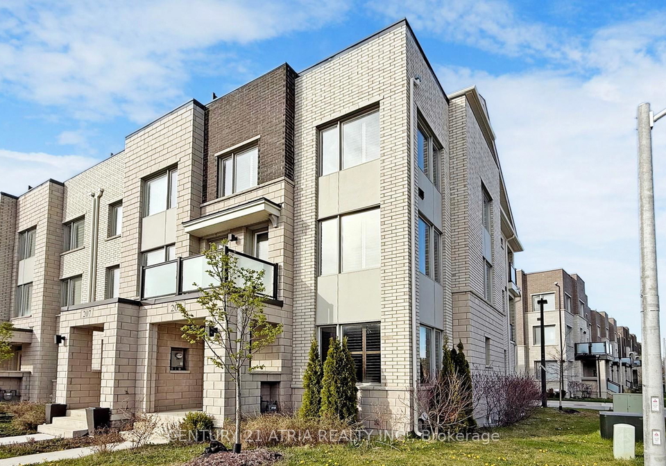 205-the-donway-e-north-york-ontario-c13084062