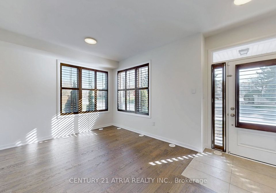 205-the-donway-e-north-york-ontario-c13084062