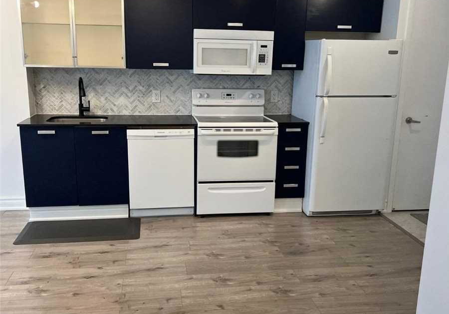 38-grenville-street-toronto-ontario-c13084300