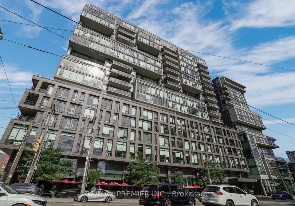 111-bathurst-street-toronto-ontario-c13084374