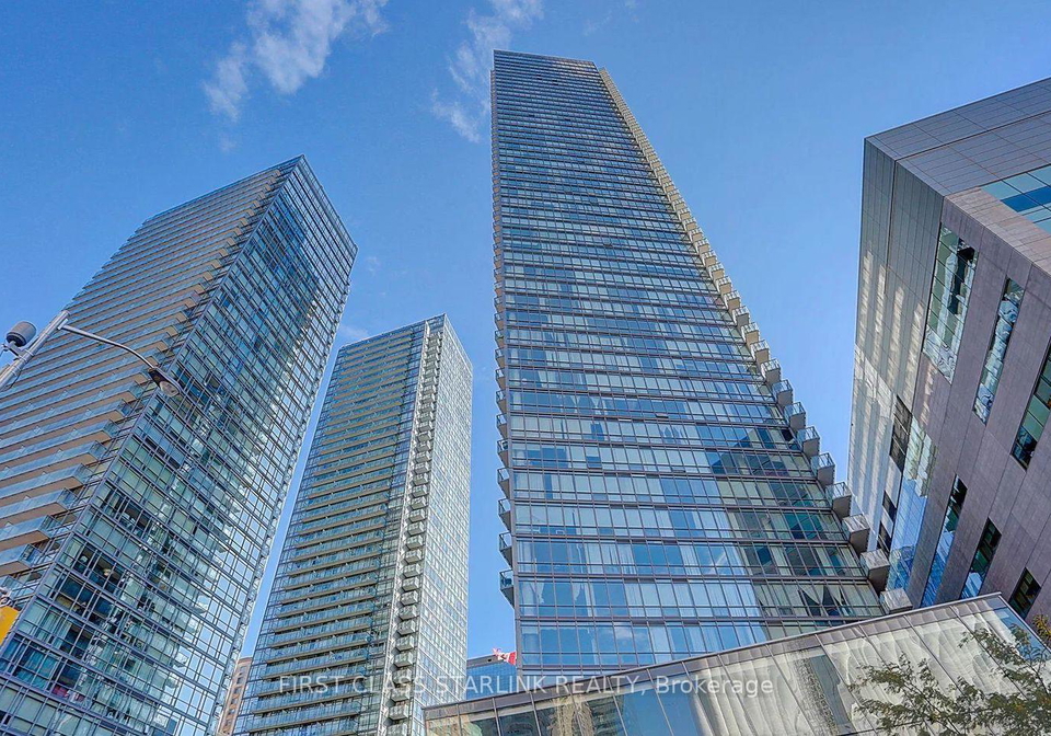 832-bay-street-toronto-ontario-c13084648