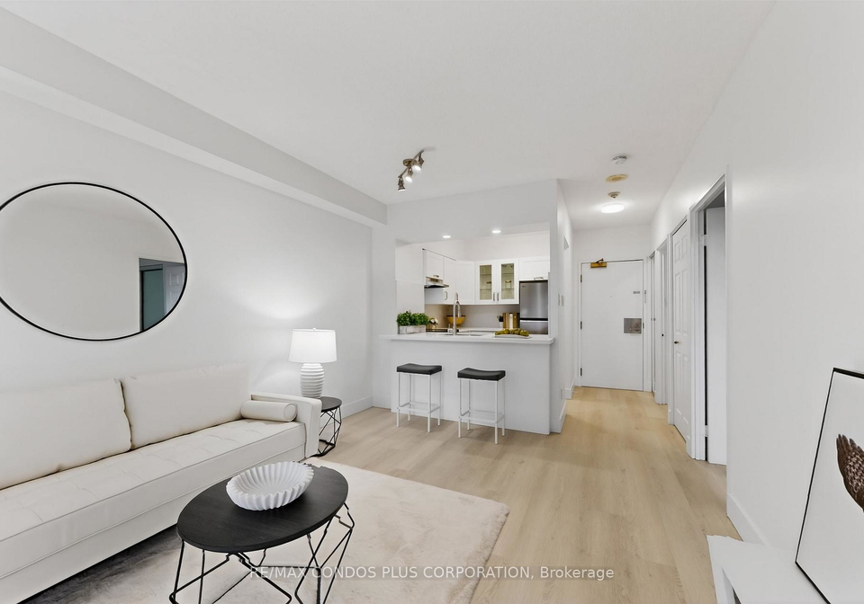 736-bay-street-toronto-ontario-c13084696
