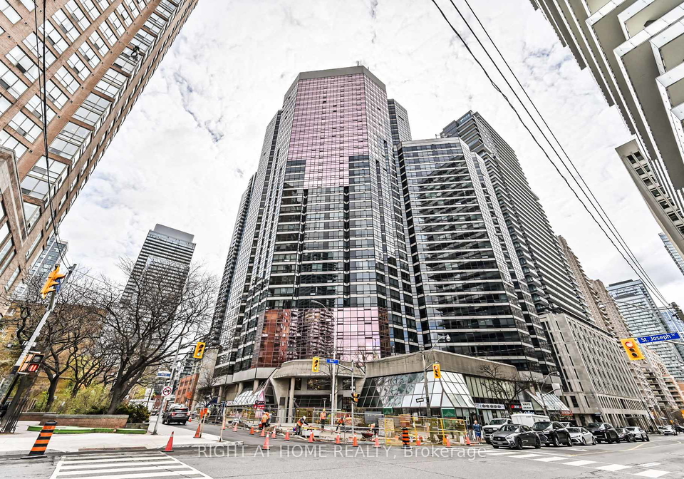 1001-bay-street-toronto-ontario-c13085148