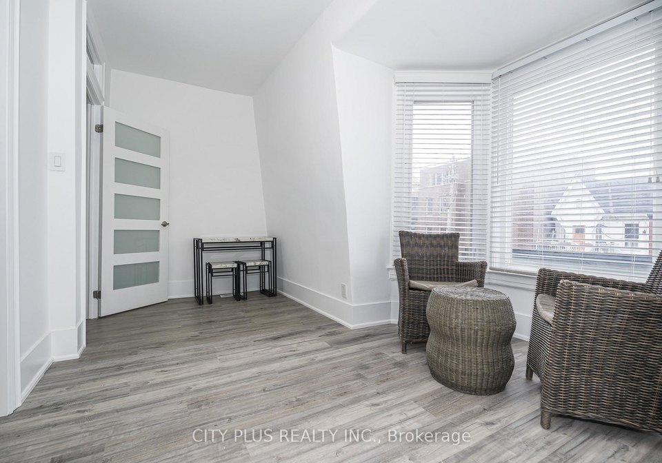 106-harbord-street-toronto-ontario-c13085430