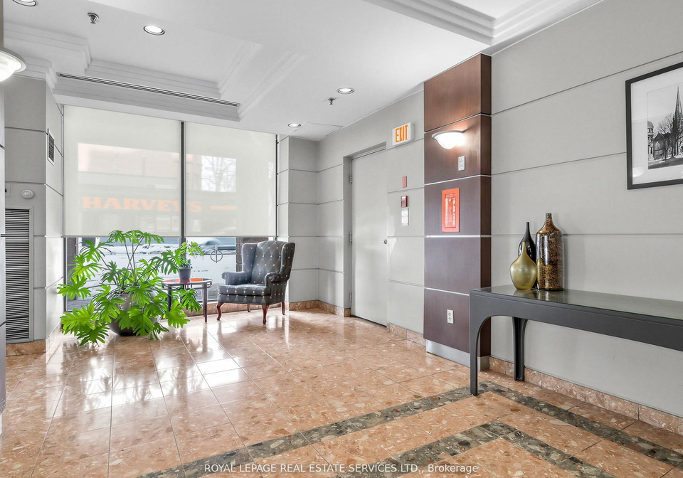 117-gerrard-street-e-toronto-ontario-c13085506