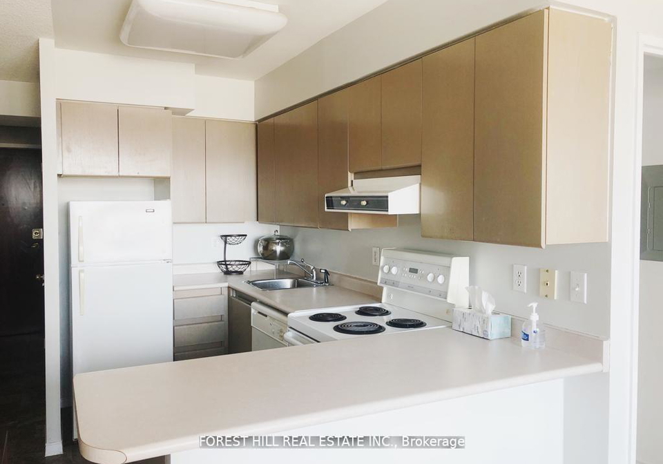 750-bay-street-toronto-ontario-c13085534
