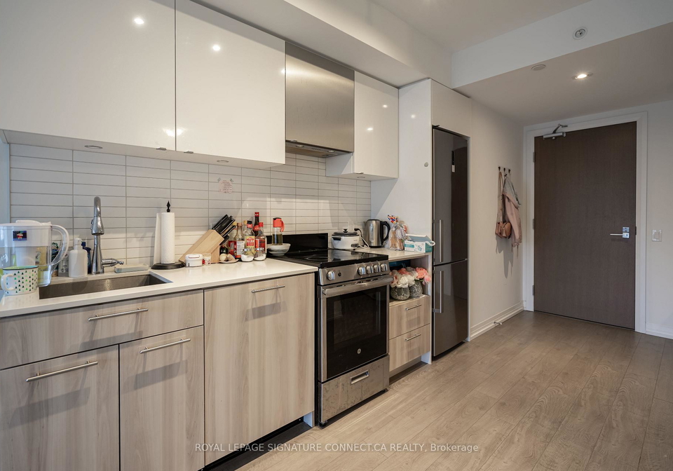251-jarvis-street-toronto-ontario-c13085658