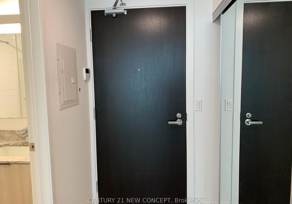 501-yonge-street-toronto-ontario-c13085732
