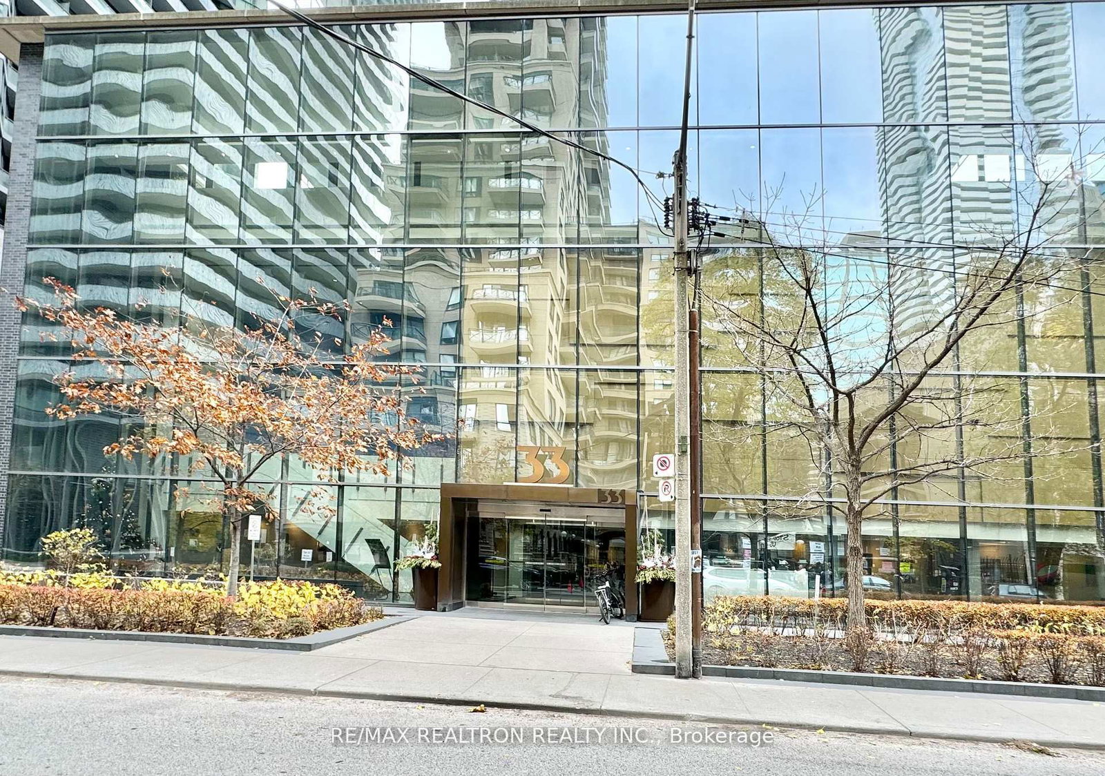 33-charles-street-e-toronto-ontario-c13085744