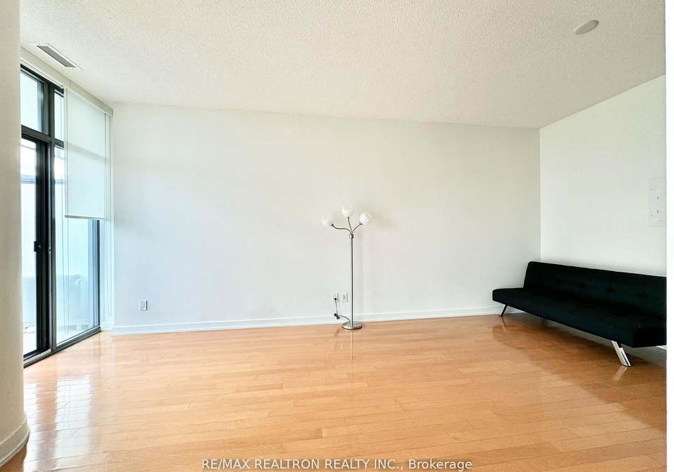 33-charles-street-e-toronto-ontario-c13085744