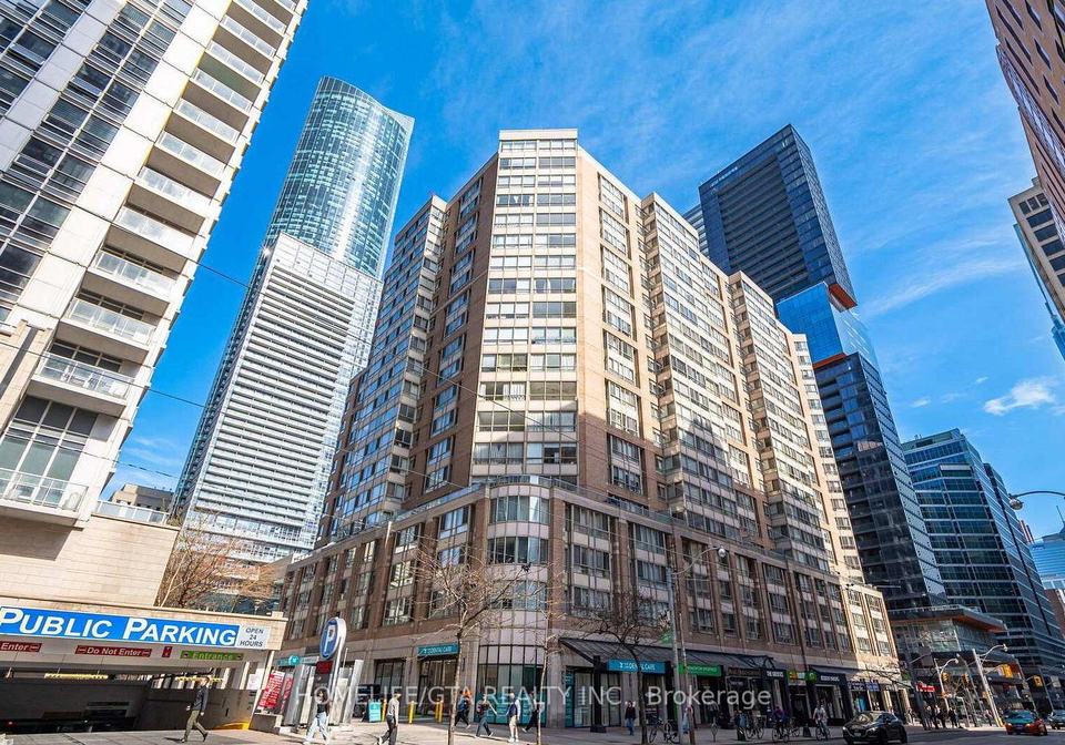 717-bay-street-toronto-ontario-c13085774