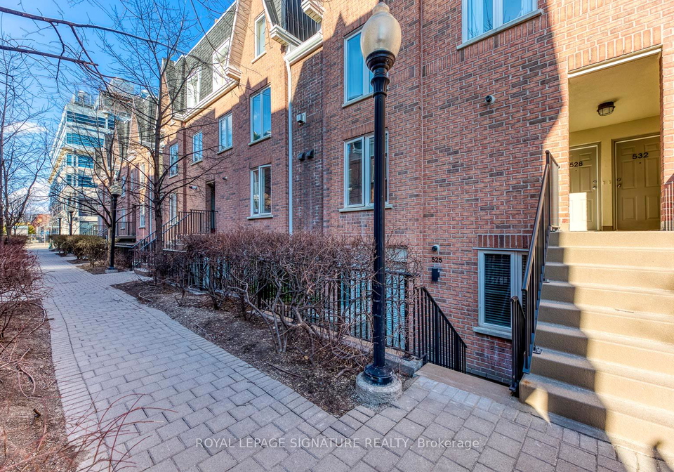 10-douro-street-toronto-ontario-c13086084