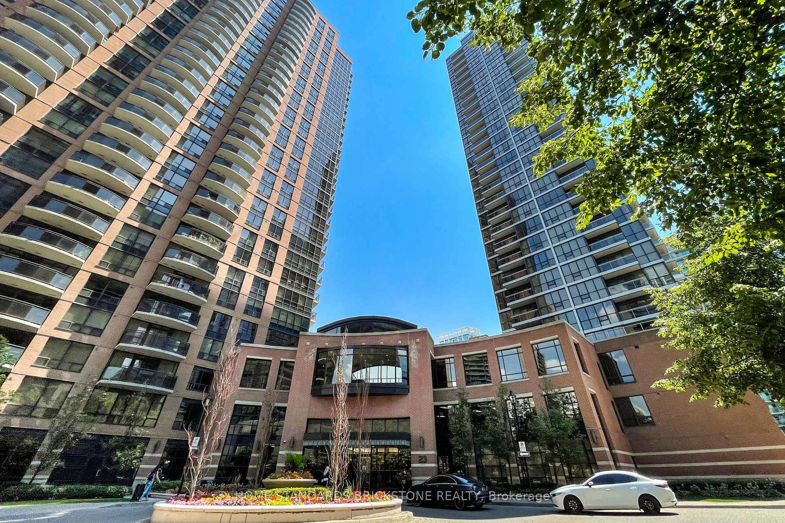 23-sheppard-avenue-e-north-york-ontario-c13086216