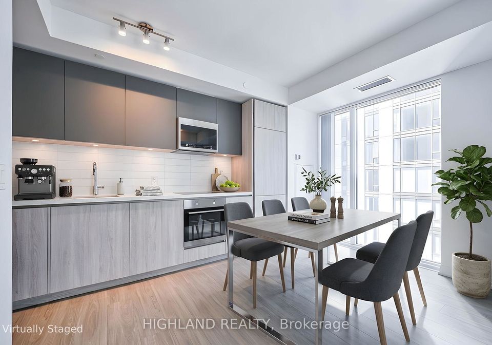 8-widmer-street-toronto-ontario-c13086774