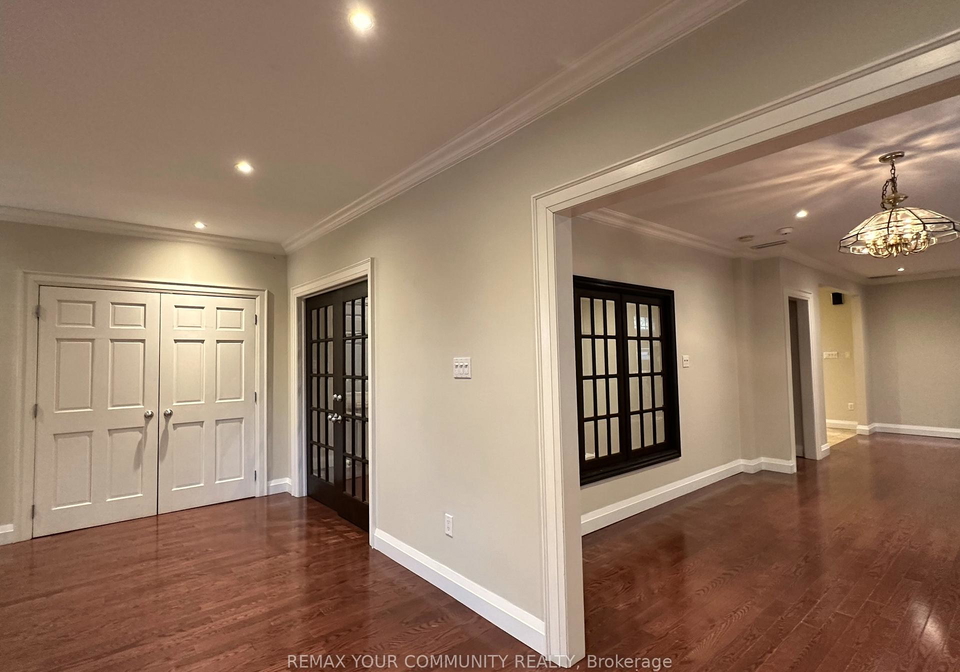 70-snowdon-avenue-toronto-ontario-c13086844