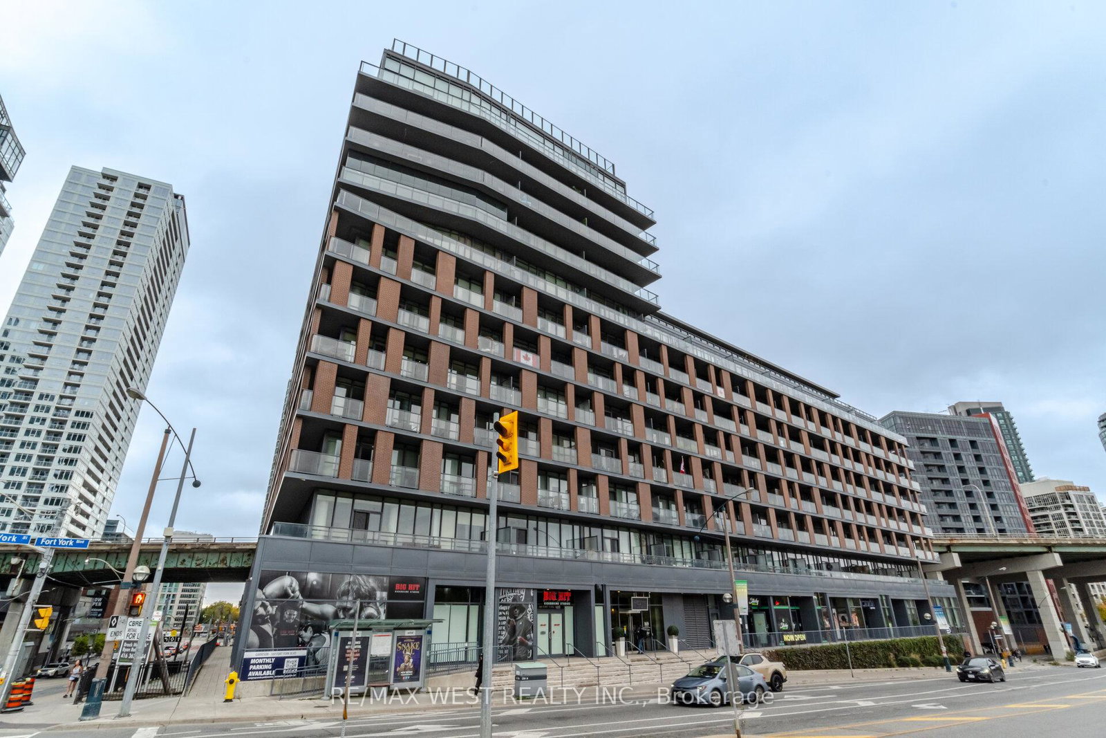 169-fort-york-boulevard-toronto-ontario-c13086910