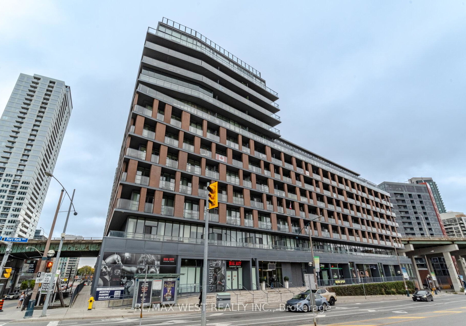 169-fort-york-boulevard-toronto-ontario-c13086910