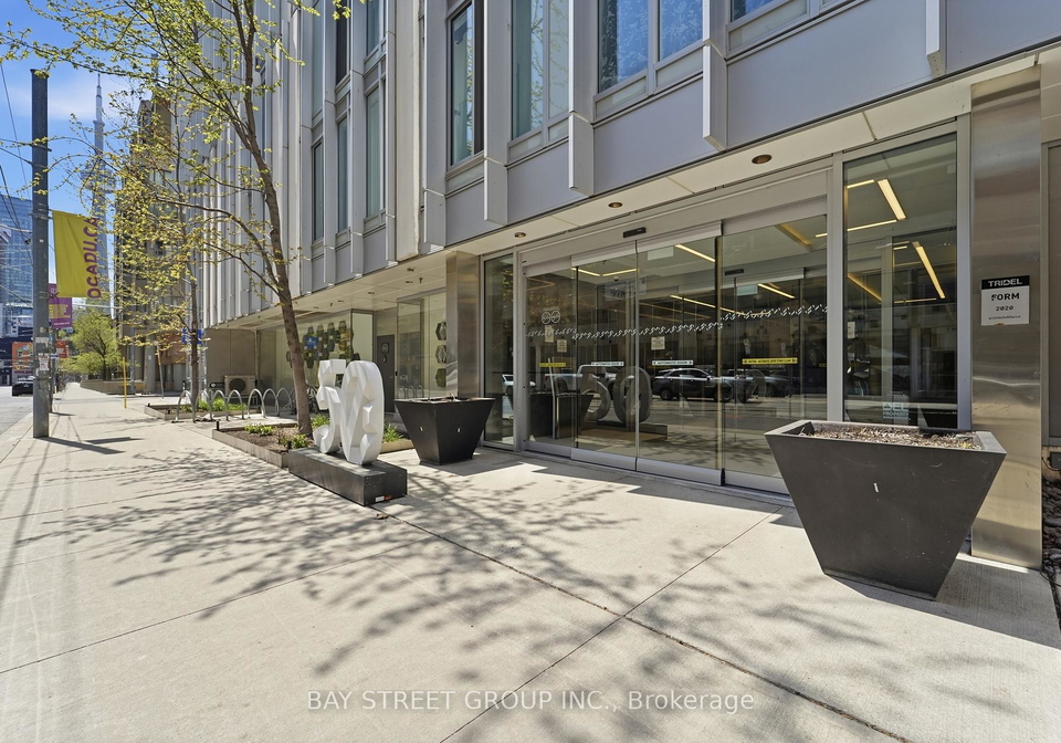 50-mccaul-street-toronto-ontario-c13087040