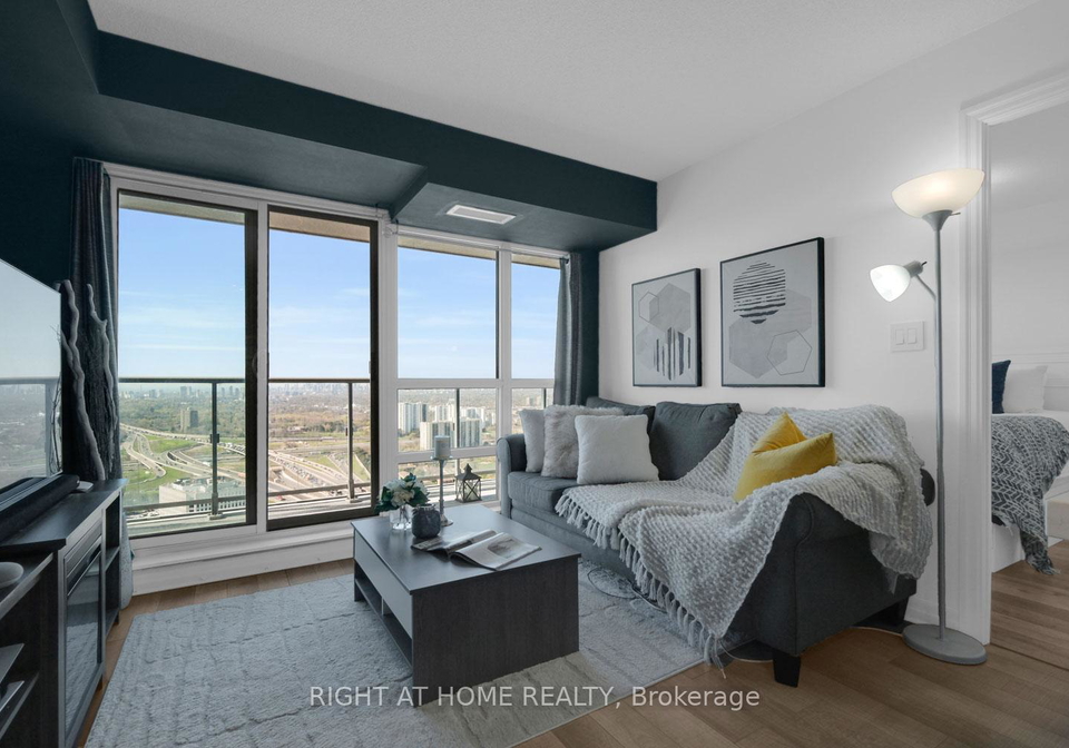 2015-sheppard-avenue-north-york-ontario-c13087208