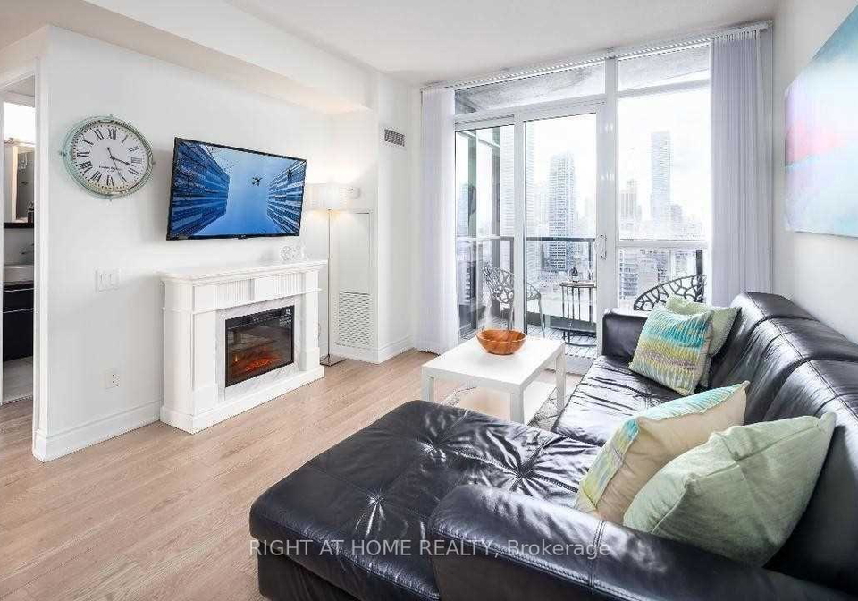 21-carlton-street-toronto-ontario-c13087586