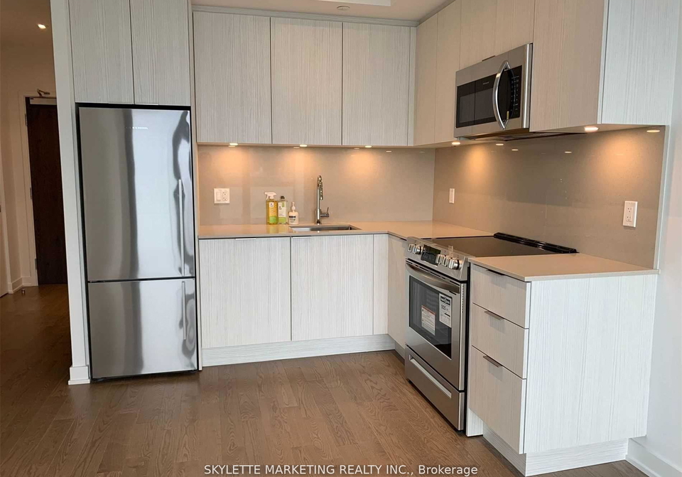 25-richmond-street-e-toronto-ontario-c13087754