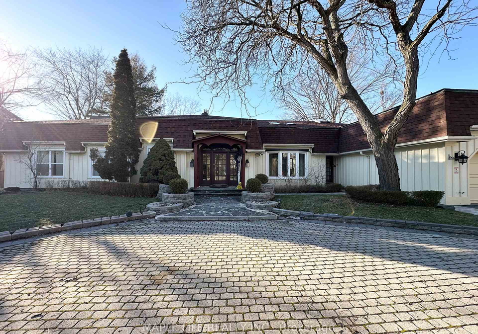 16-brian-cliff-drive-north-york-ontario-c13087800