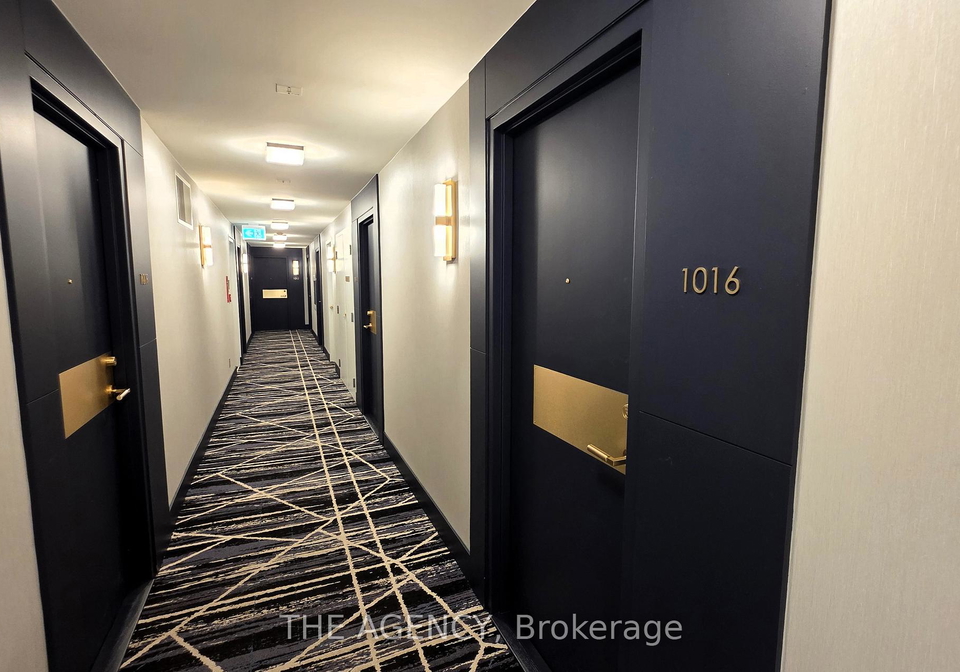 18-yonge-street-toronto-ontario-c13087888