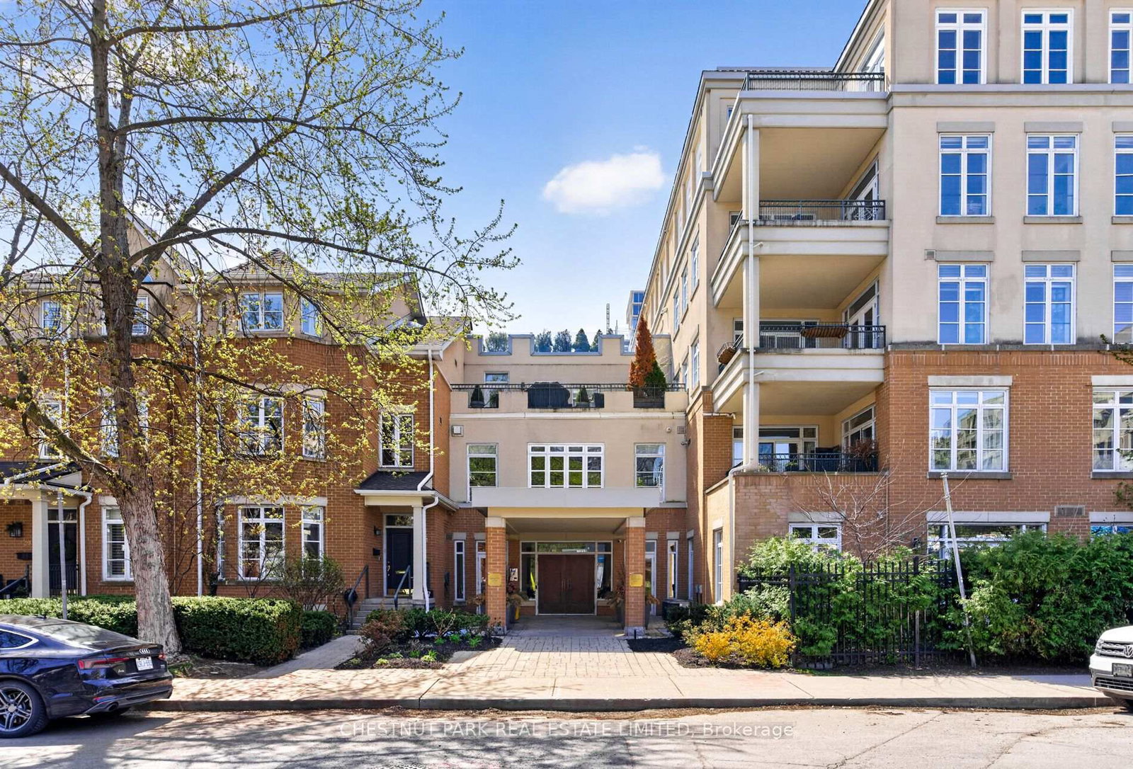 21-shaftesbury-avenue-toronto-ontario-c13087972