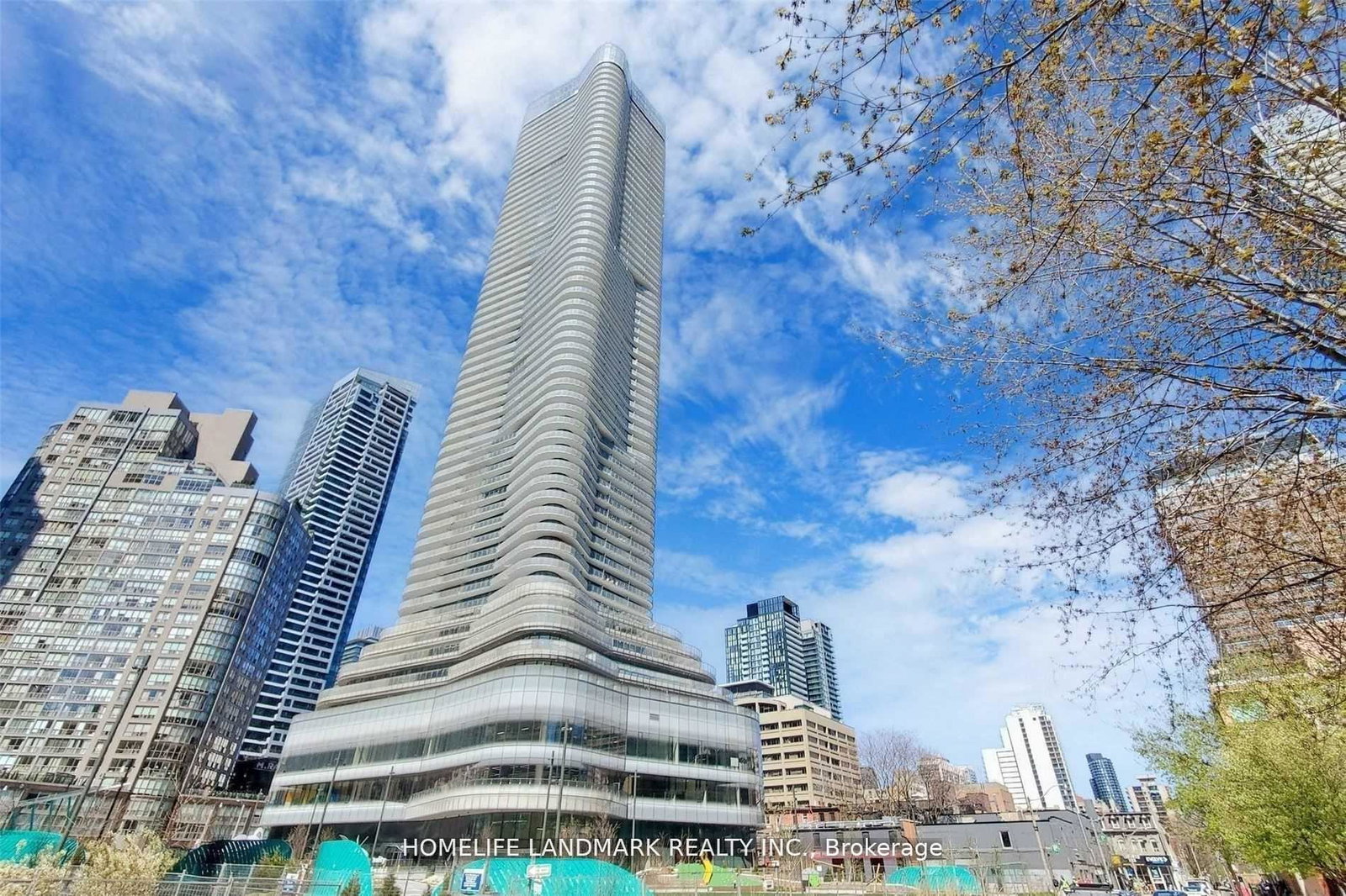 11-wellesley-street-w-toronto-ontario-c13088000