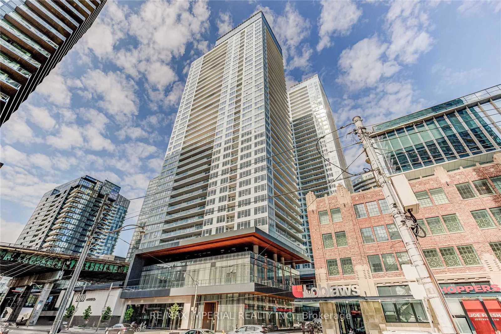 19-bathurst-street-toronto-ontario-c13088066