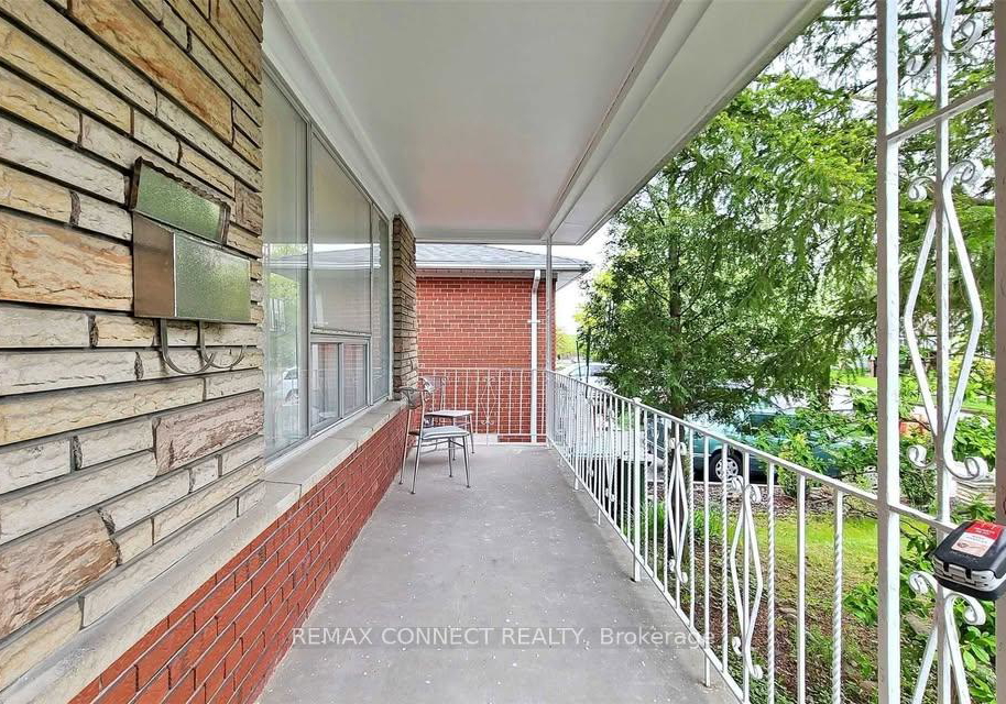23-chalet-road-north-york-ontario-c13088178