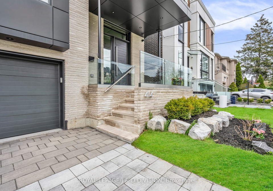 414-glengarry-avenue-toronto-ontario-c13088230