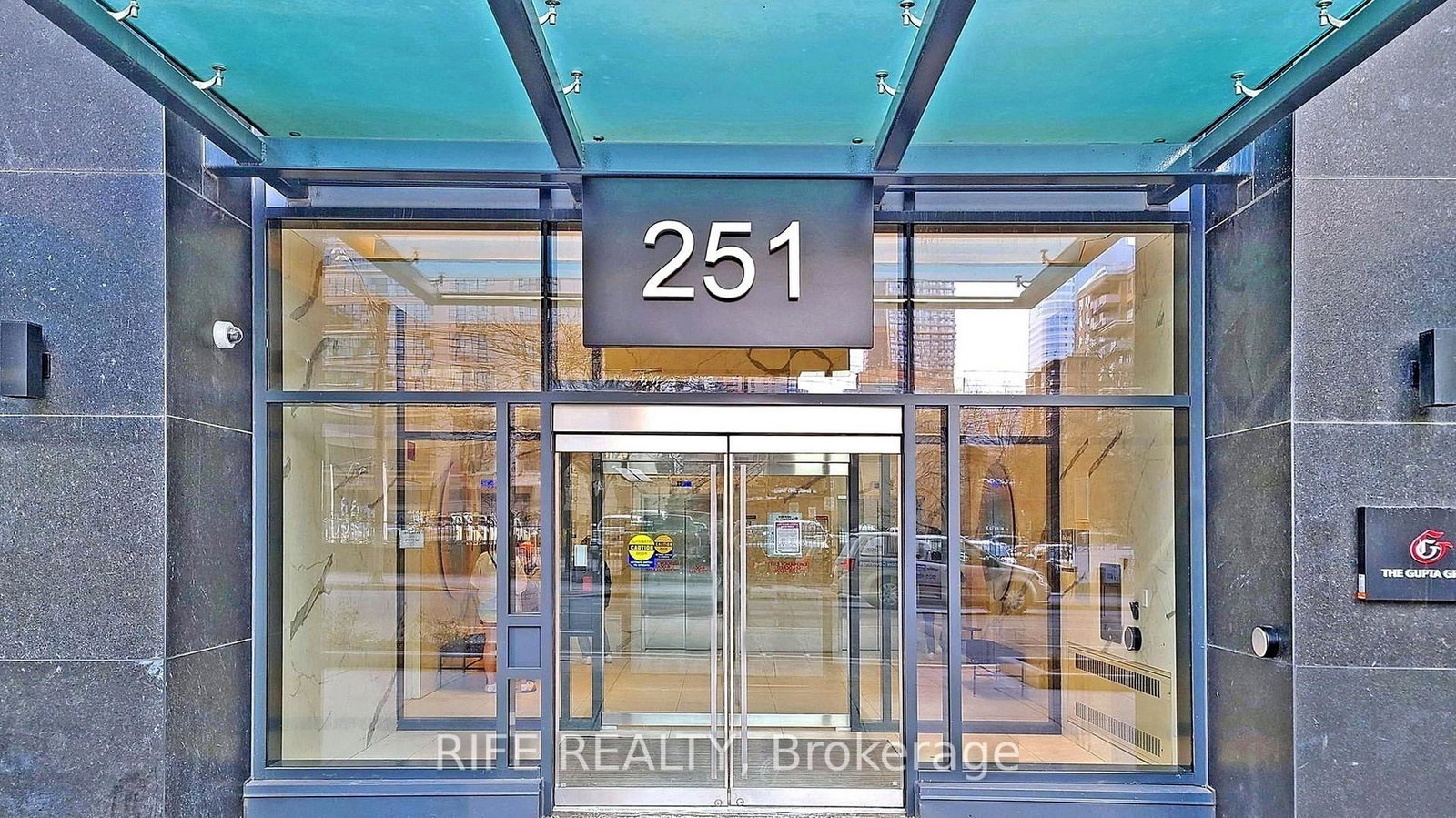 251-jarvis-street-toronto-ontario-c13088264
