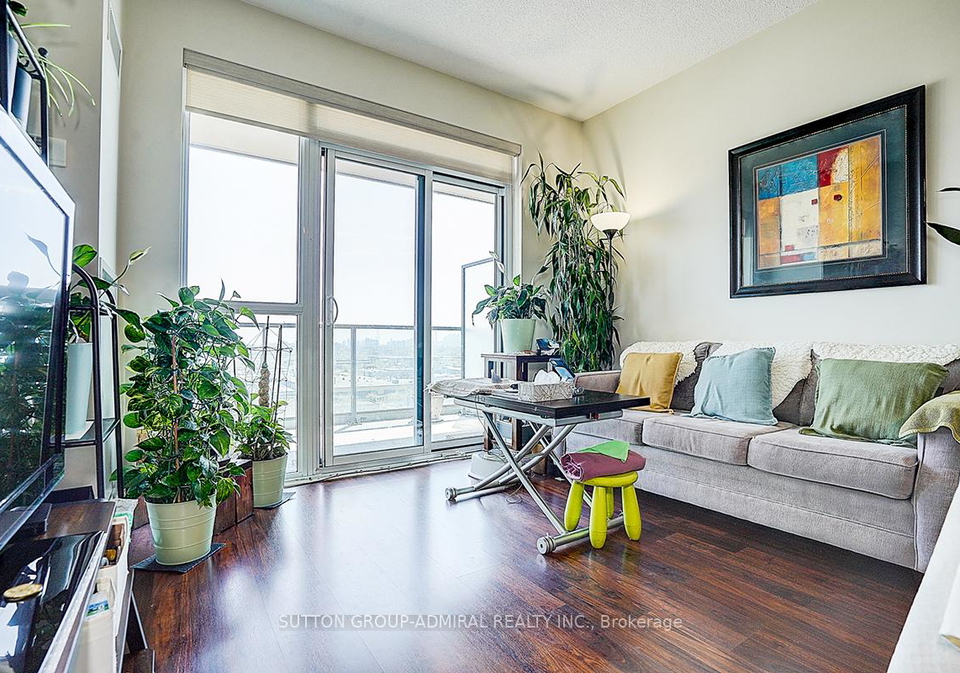 35-brian-peck-crescent-east-york-ontario-c13088820