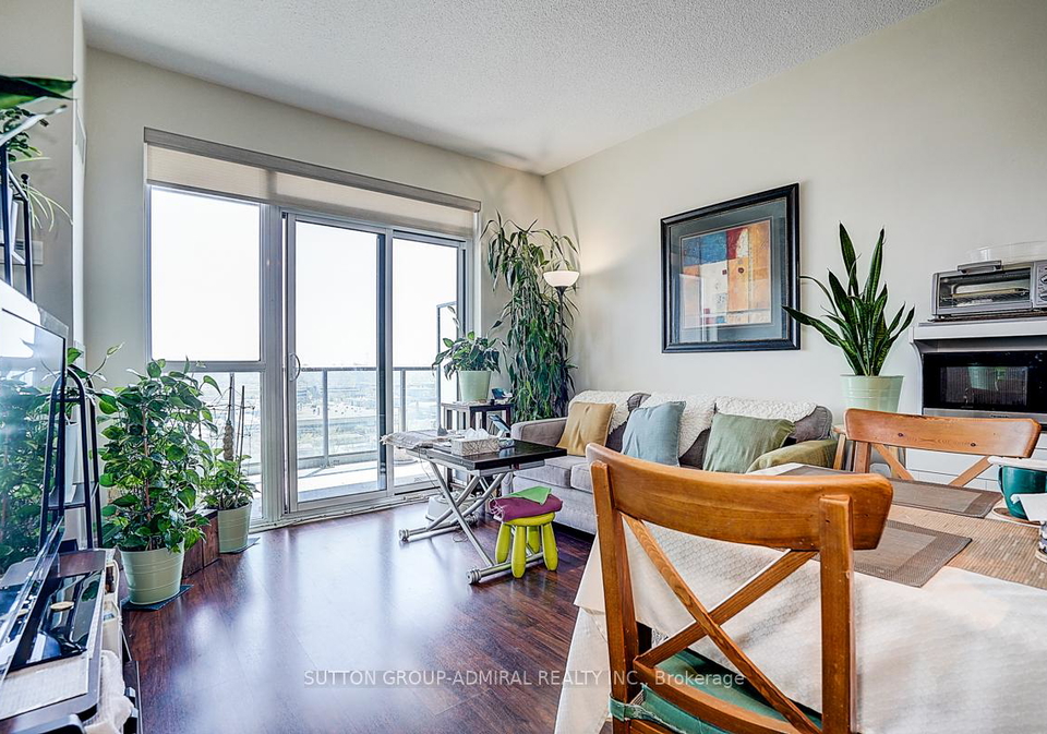 35-brian-peck-crescent-east-york-ontario-c13088820