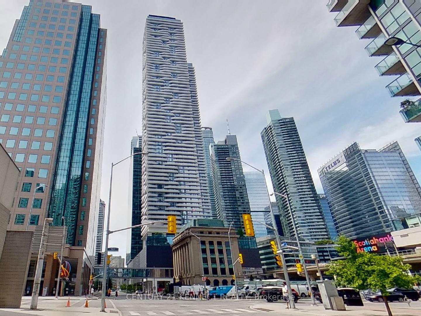 100-harbour-street-toronto-ontario-c13089374