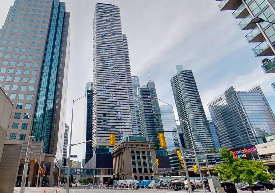100-harbour-street-toronto-ontario-c13089374
