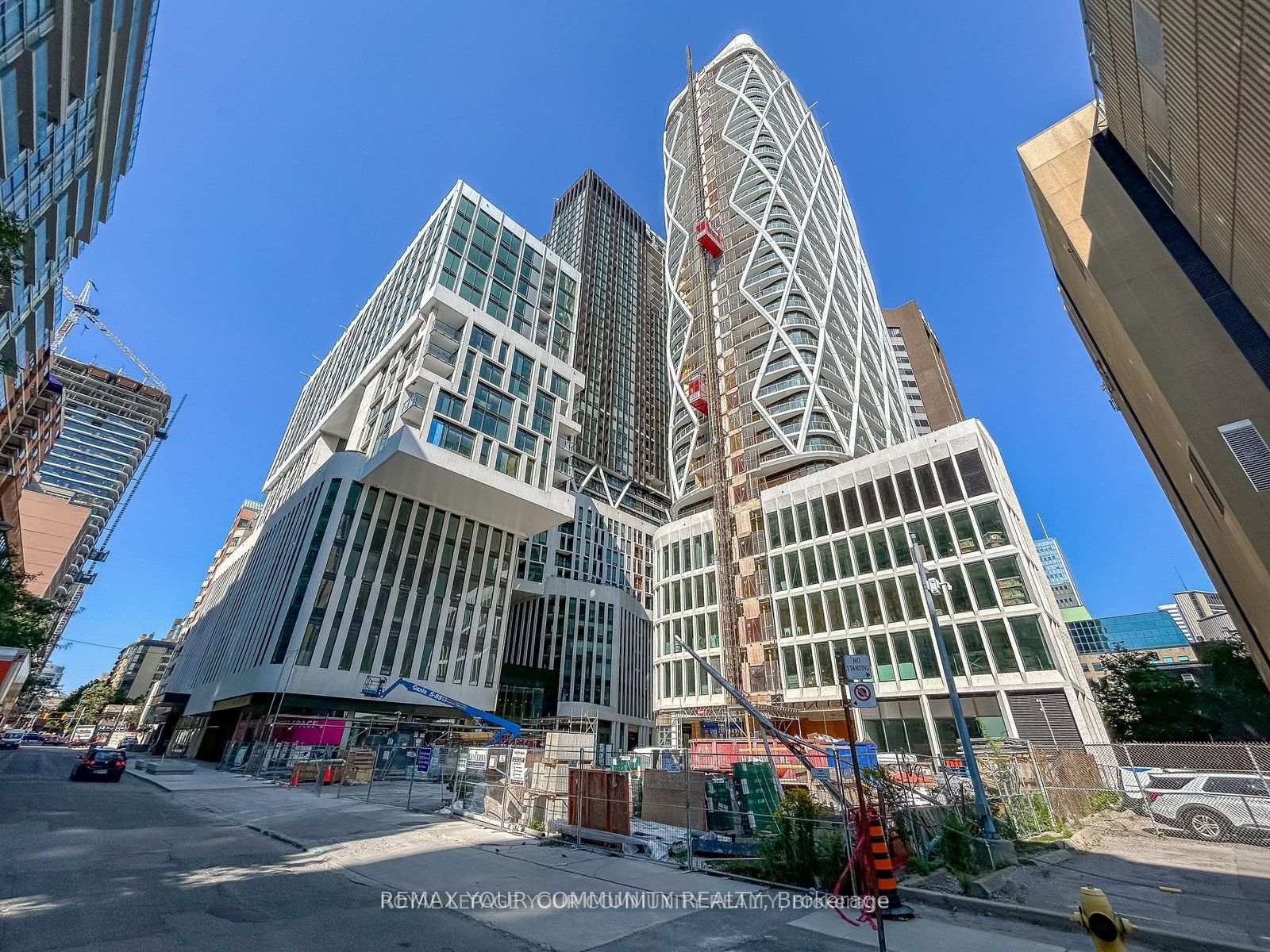 238-simcoe-street-toronto-ontario-c13089478