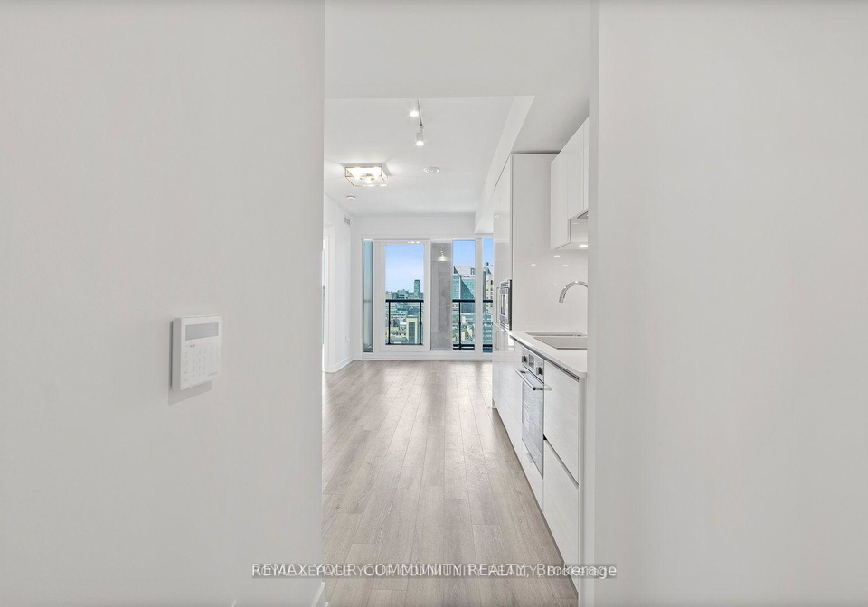 238-simcoe-street-toronto-ontario-c13089478