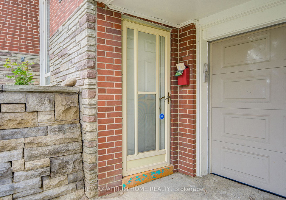 145-fenn-avenue-north-york-ontario-c13089536