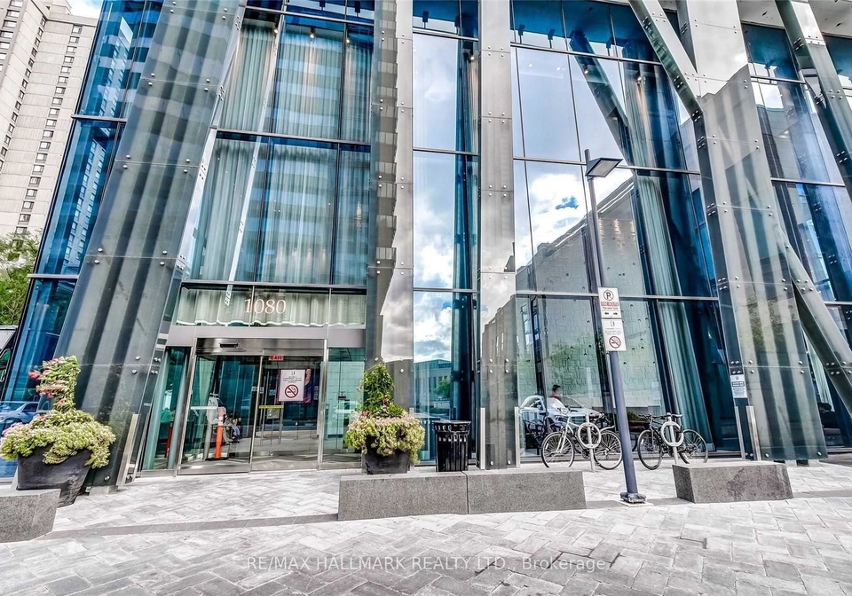 1080-bay-street-toronto-ontario-c13089758