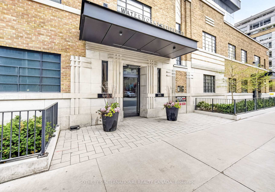 505-richmond-street-w-toronto-ontario-c13090042