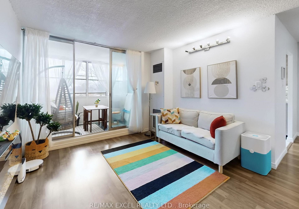 205-hilda-avenue-toronto-ontario-c13090054