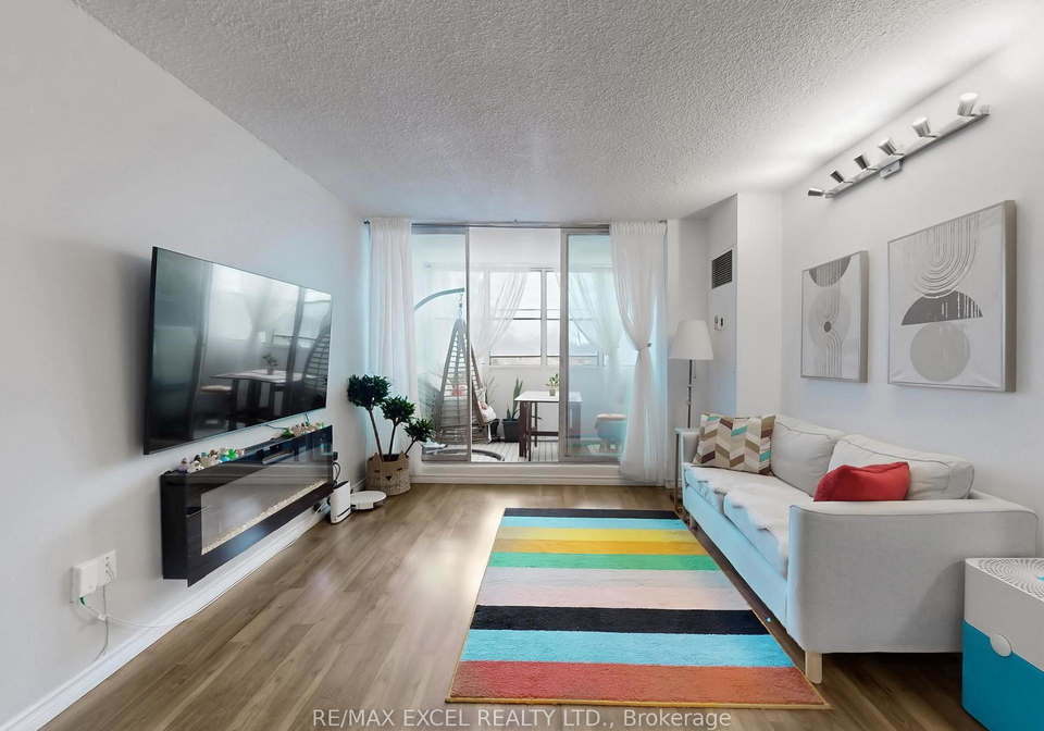 205-hilda-avenue-toronto-ontario-c13090054