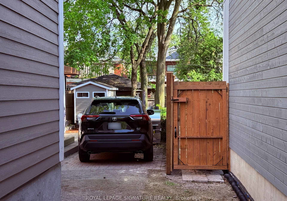 473-hillsdale-avenue-e-toronto-ontario-c13090202