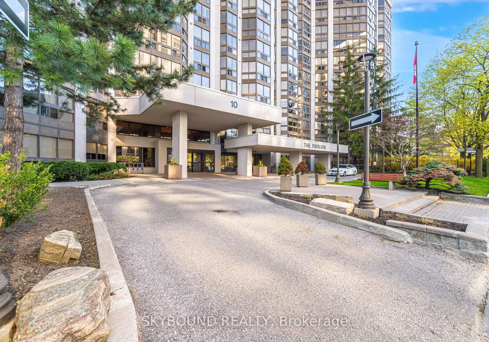 10-kenneth-avenue-north-york-ontario-c13090246