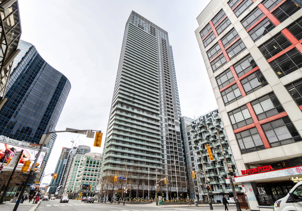 300-front-street-w-toronto-ontario-c13090294