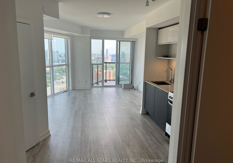 159-wellesley-street-e-toronto-ontario-c13090436
