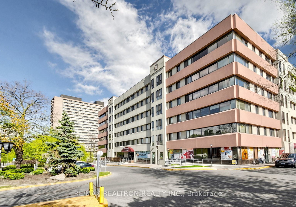 10-gateway-boulevard-east-york-ontario-c13090784